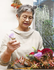 小林眞利子